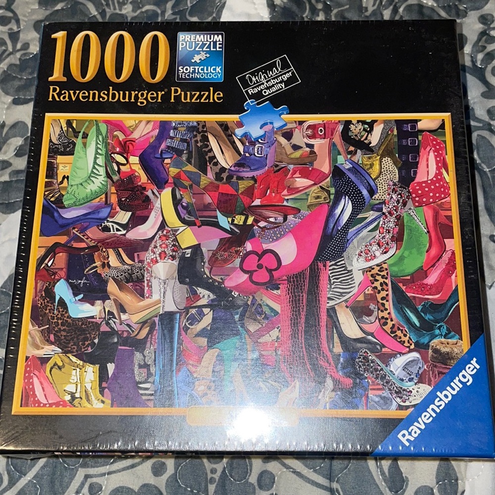 1000 Piece Ravensburger Shoe Premium Puzzle